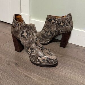 Jeffrey Campbell Brown Snakeskin Python Leather booties Ankle Boots - 7.5
